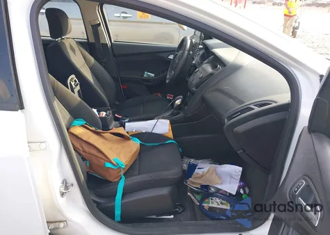 2018 Ford Focus Se из США, поврежденный, VIN 1FADP3K26JL290781